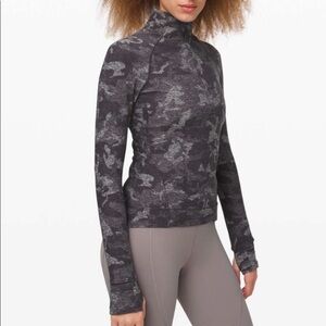 Lululemon Outrun the Elements 1/2 Zip
